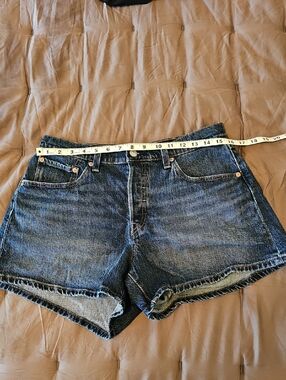 Levi's 501 Curvy Dark Blue High-Rise Denim Shorts Size 31